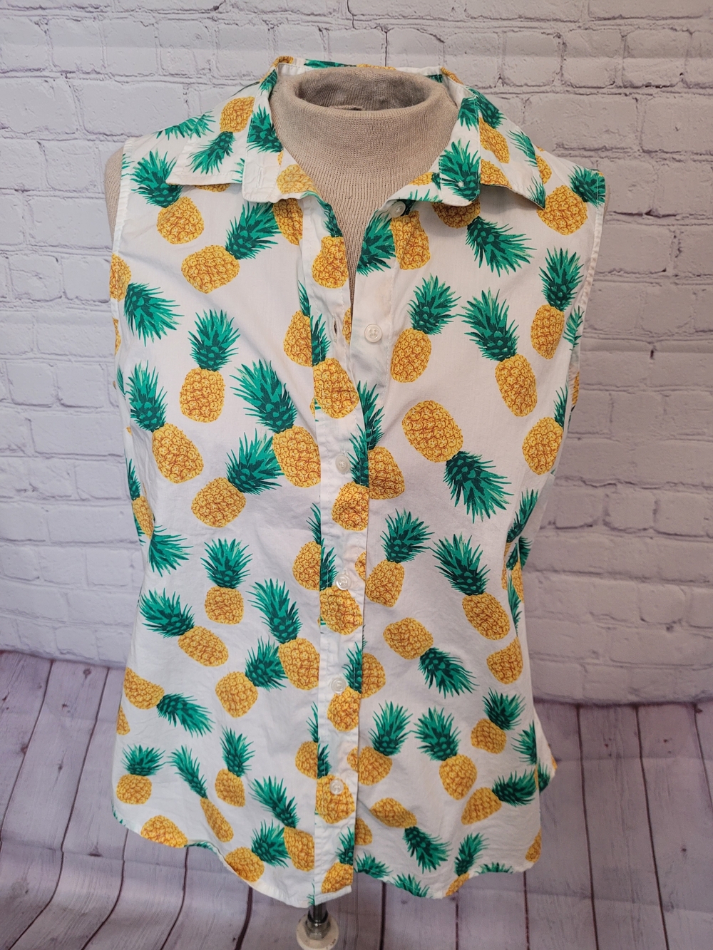 J Crew Womens Medium White Sleeveless Collared Button Up Shirt Tropical